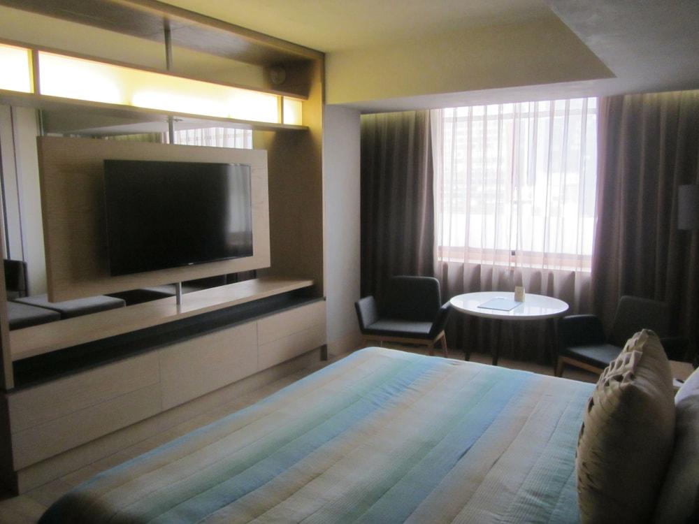 Hotel Galeria Plaza Reforma 4*